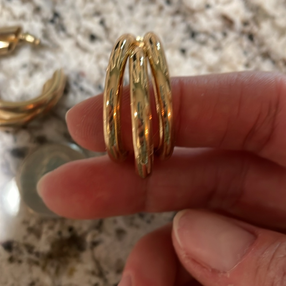 Gold hoops - Picture 2 of 2